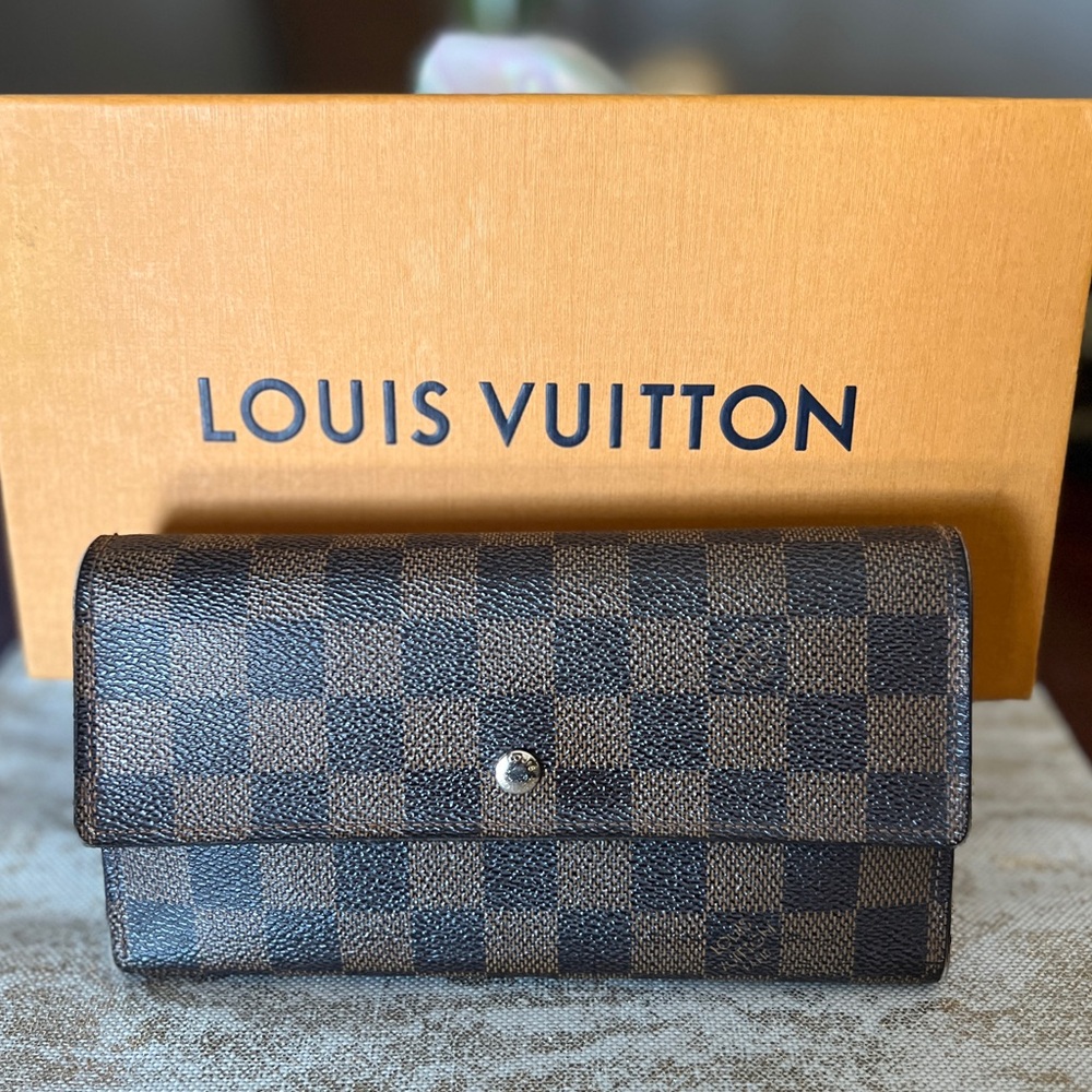 🤎 Authentic Louis Vuitton Damier Ebene Wallet